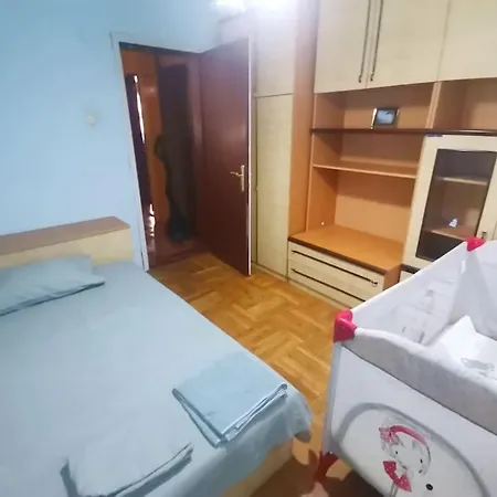 J Family Budget Апартаменты *